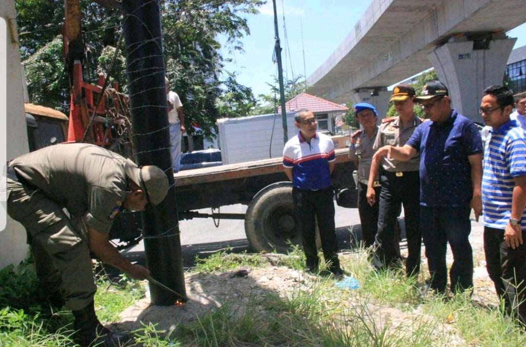 Akhyar : Bongkar Reklame Ilegal