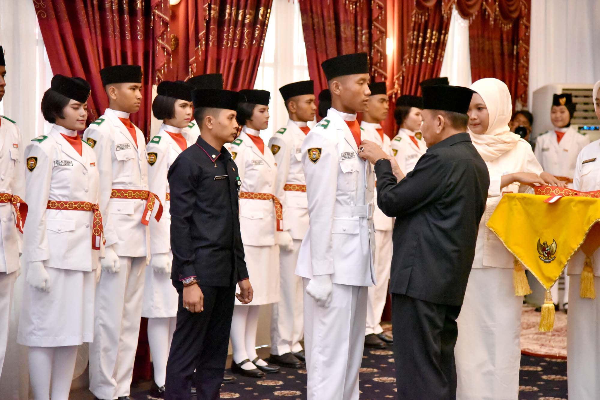 Eko Subowo Kukuhkan Paskibraka Sumut 2018