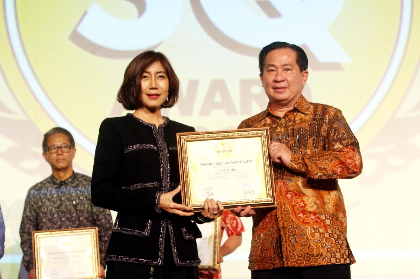 First Media Raih Diamond Service Quality Award 2018
