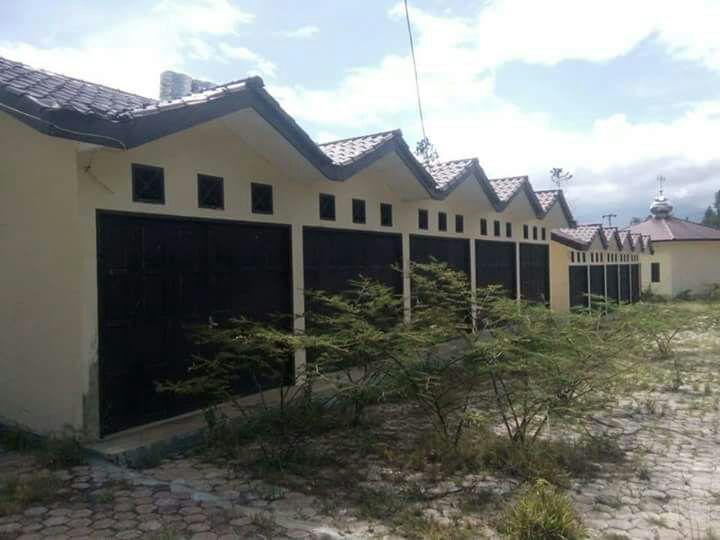 Pajak Blang Nangka Di Hiasi Rumput Berduri