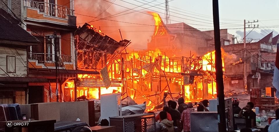 Tempo 15 Menit, Permukiman Padat Penduduk di Kota Dolok Sanggul Hangus