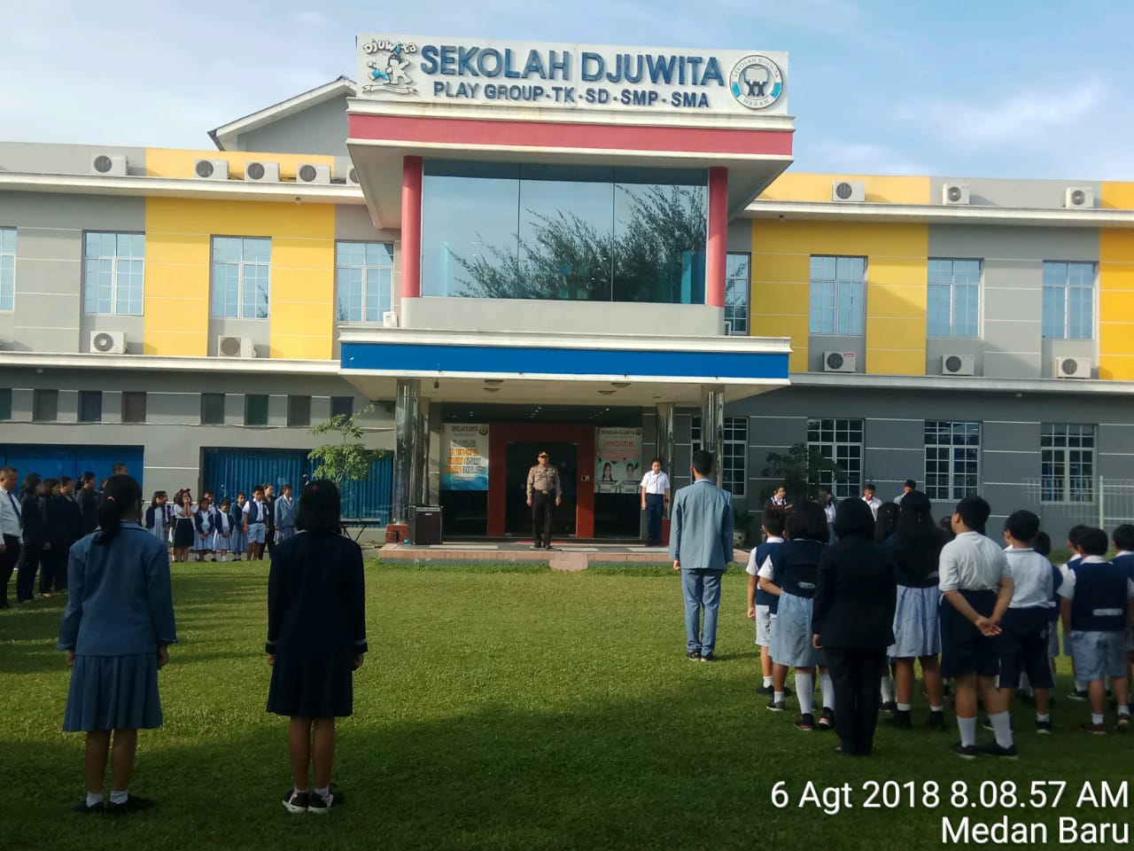7 Perwira Polsek Medan Baru Irup di 7 Sekolah