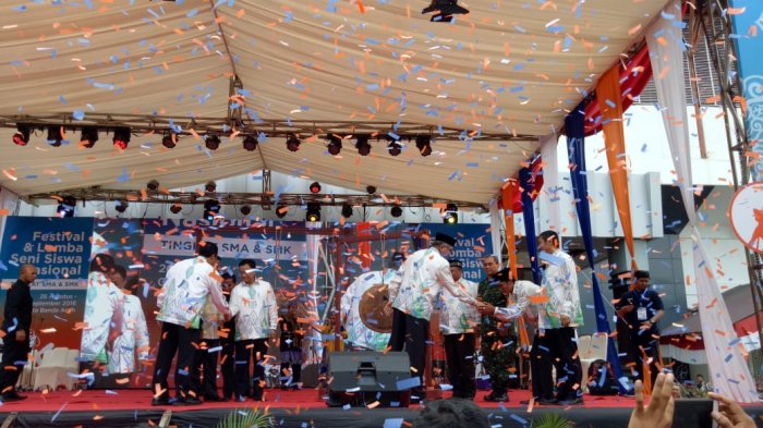 Plt Gubernur Aceh Buka FLS2N Tingkat SMA