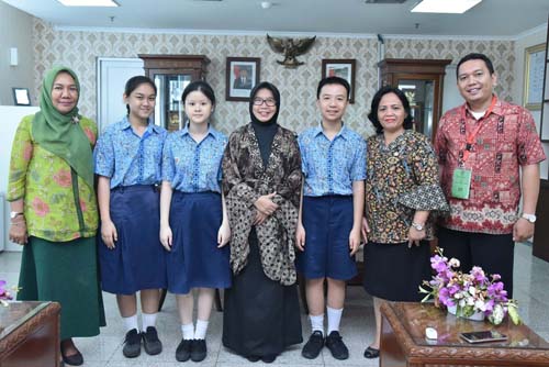 Tiga Siswa SMP Sutomo I Wakili Sumut di LCC Museum Nasional Â 