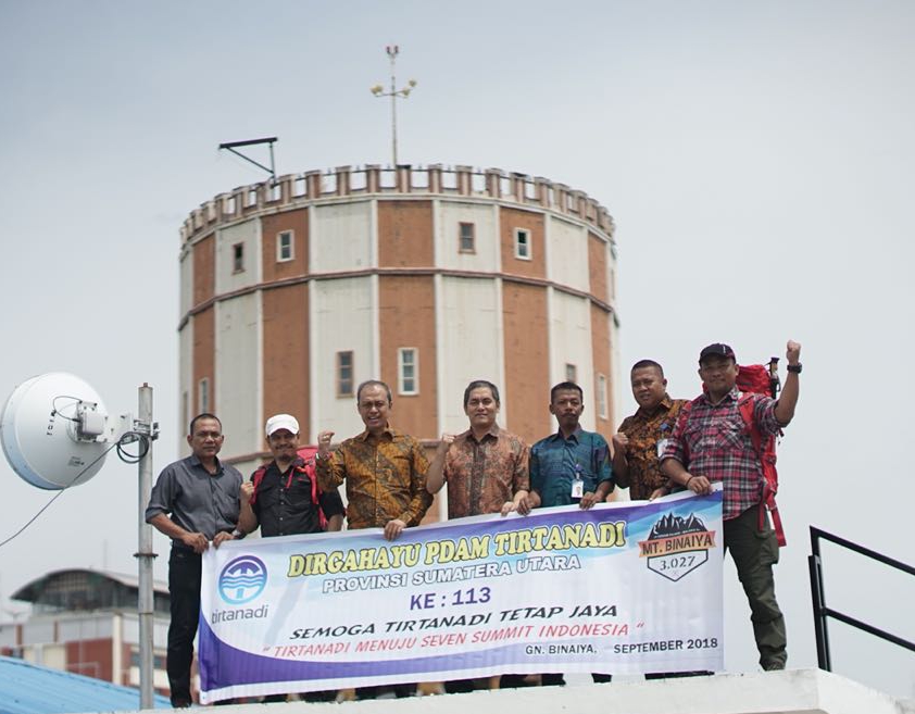 Direktur Administrasi dan Keuangan PDAM Tirtanadi Lepas Dua Pendaki Gunung Binaya Maluku