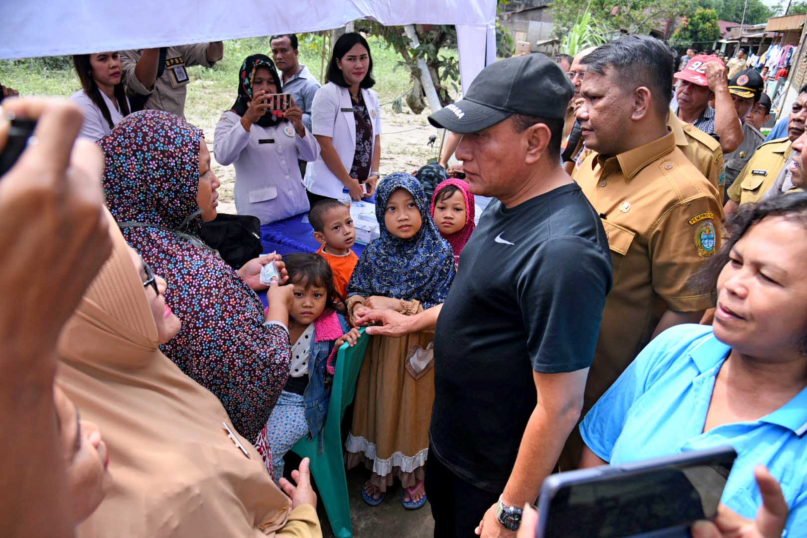 Tinjau Korban Banjir, Ini yang Akan Dilakukan Gubsu Edy