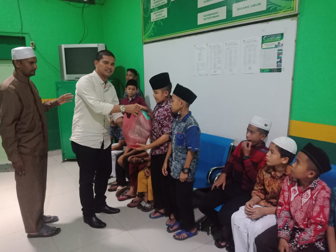 Caleg Hanura DPRD Medan, Jefri Pratama Sisihkan Rezeki untuk Berbagi