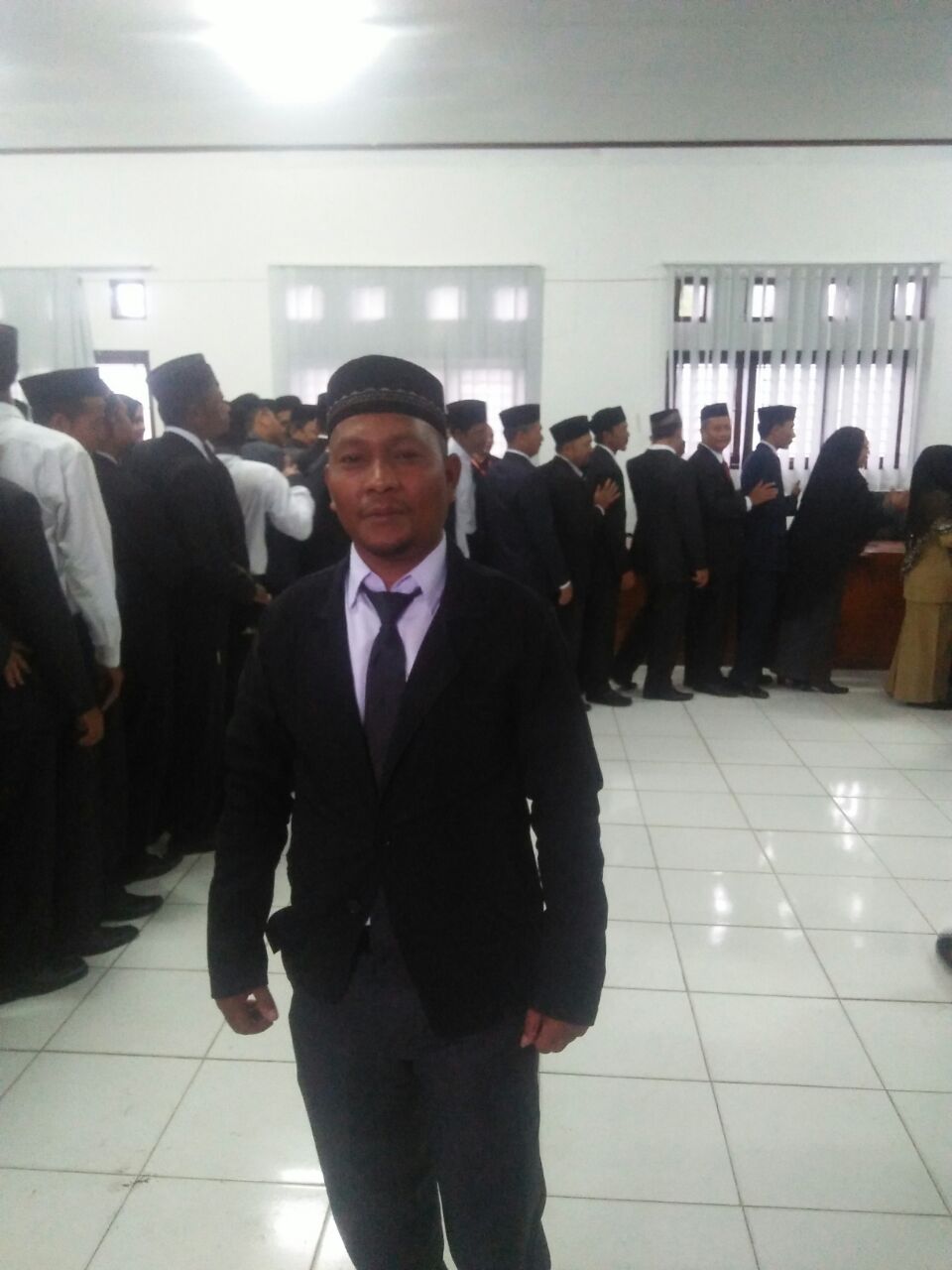 Salihin Saleh Spd Jabat Kepsek SMPN1 Putri Betung