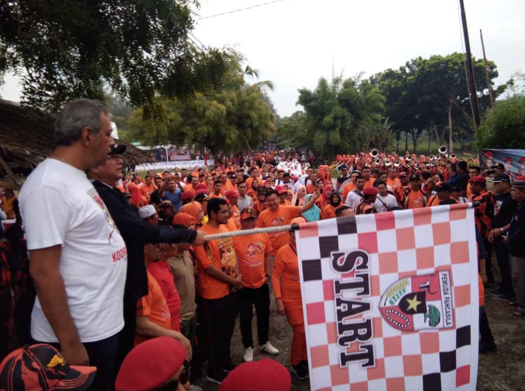 Gubernur Sumut Lepas Ribuan Peserta Jalan Santai HUT Pemuda Pancasila Ke 59