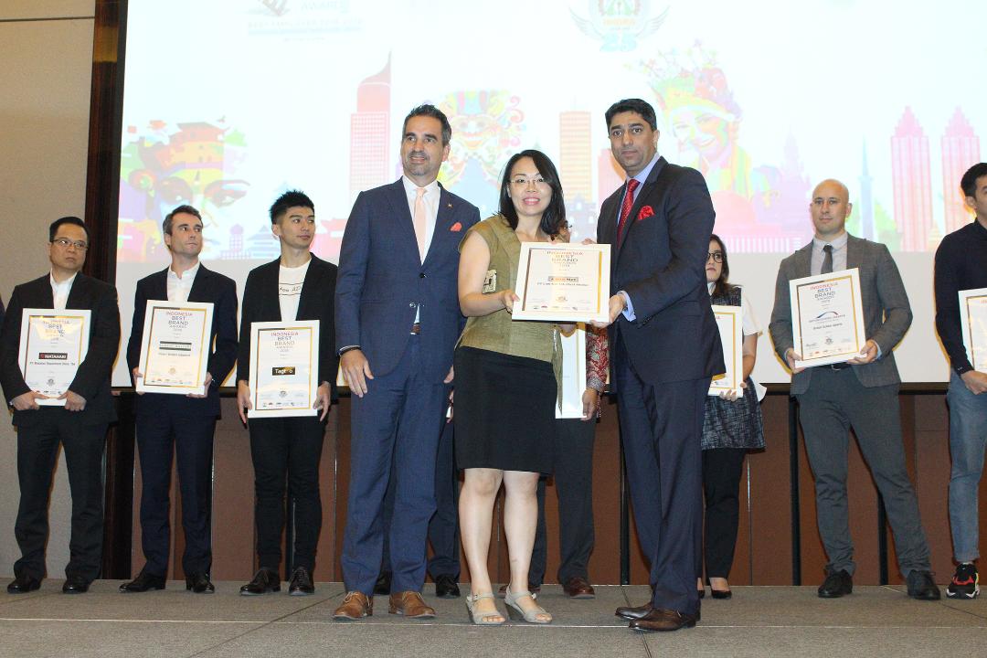 PT Link Net Tbk Raih Penghargaan Indonesia Best Brand Awards 2018