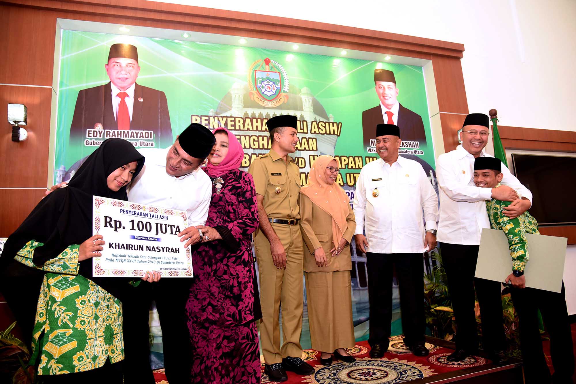 Penghargaan Terhadap Kafilah MTQN XXVII, Gubsu Bagikan Rp 1.2 Miliar