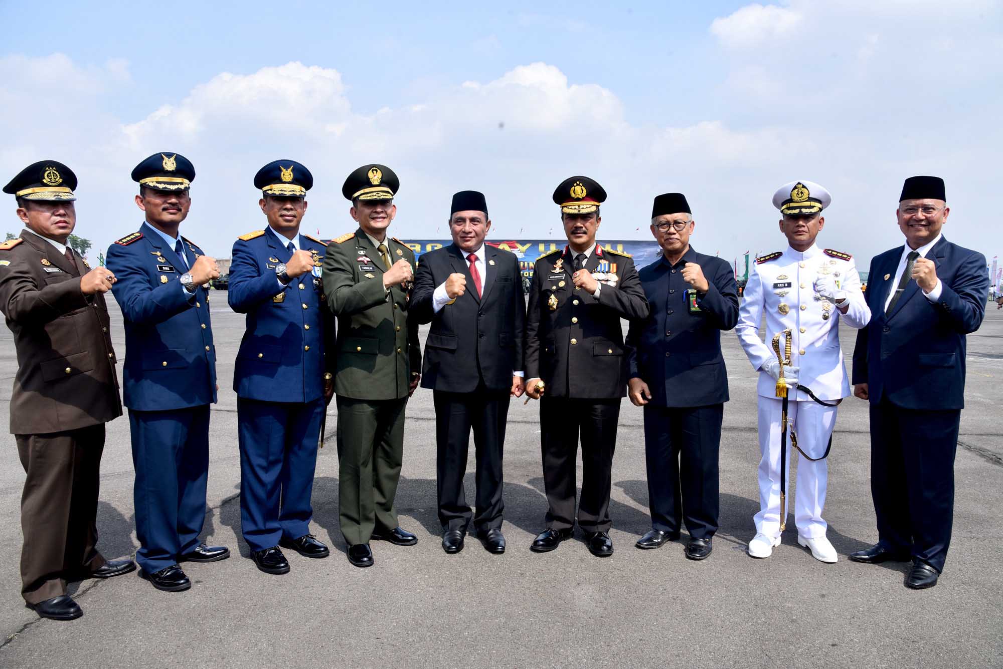 HUT ke-73 TNI di Lanud Soewondo, Gubernur: Saya Datang dan Saya Bangga Sama Mereka
