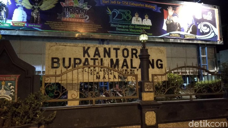 KPK Geledah Kantor Bupati Malang,Ini yang Terjadi