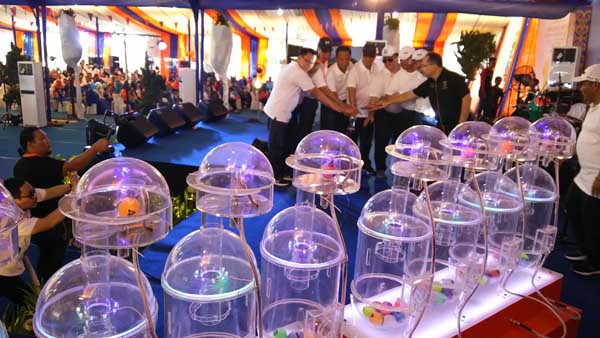 PenarikanÂ Undian Tabungan Martabe Bank Sumut,Â Nasabah dari Medan Dapat Rp 1 M