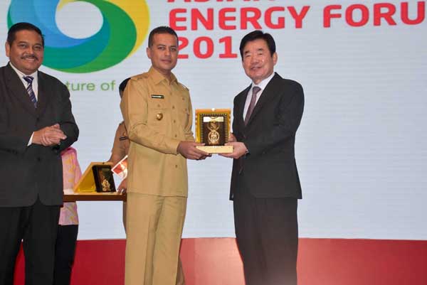 WagubsuÂ  Ajak Investor Dalam dan Luar Negeri Membangun Sumut Â 