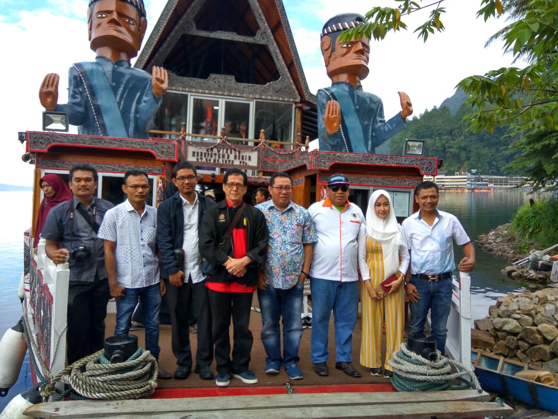 UKW PWI Sumut ke XX Kerjasama PT Japfa Di Tutup diatas Kapal Wisata, Berkompeten 29 Orang dan Belum Kompeten 6 orang