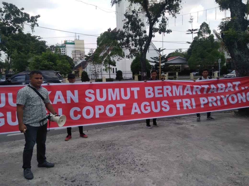JMM Demo Kantor Gubsu,,Mahasiswa Minta Copot Kepala BPKAD Provsu