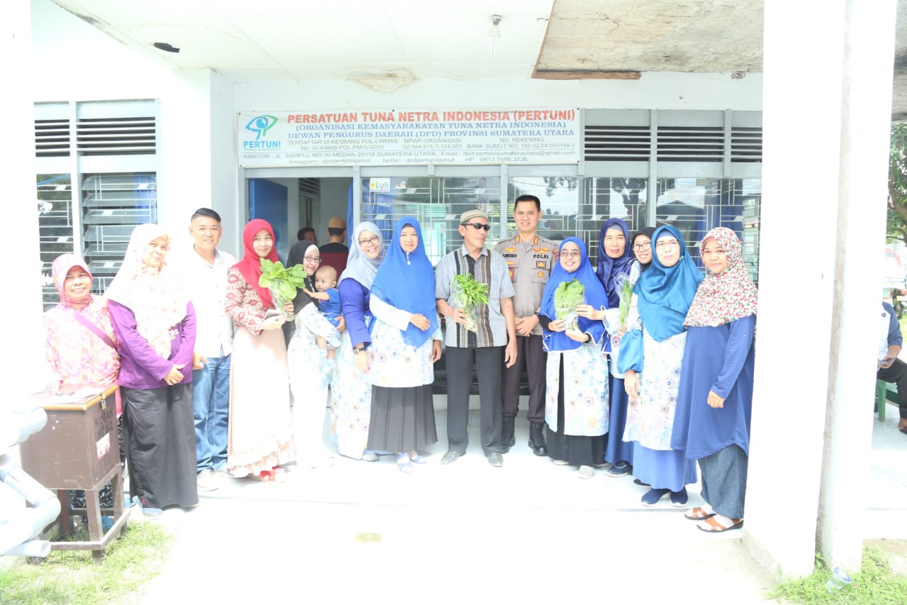 Sambangi Pertuni, Kapolrestabes Medan Beri Bantuan Sembako