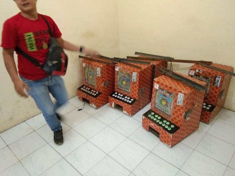 GKN Polsek Percut Seituan Sita 5 Unit Mesin Jackpot