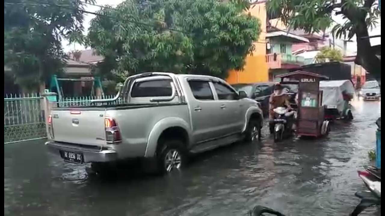 Jalan Pimpinan Medan Tembung Langganan Banjir, LARaS : Ini Kegagalan Dinas PU Binamarga