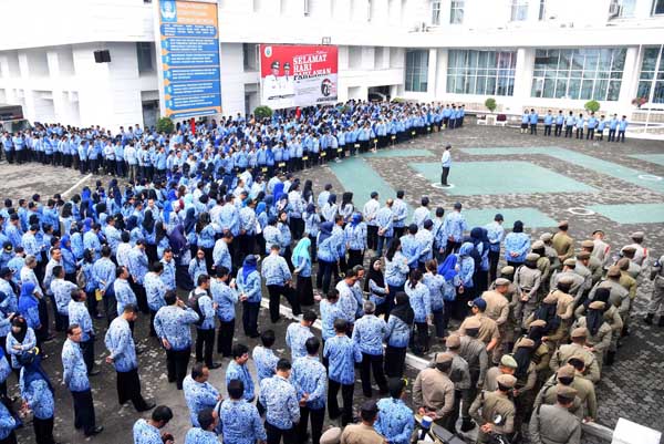 Teguhkan Semangat Pengabdian Â 