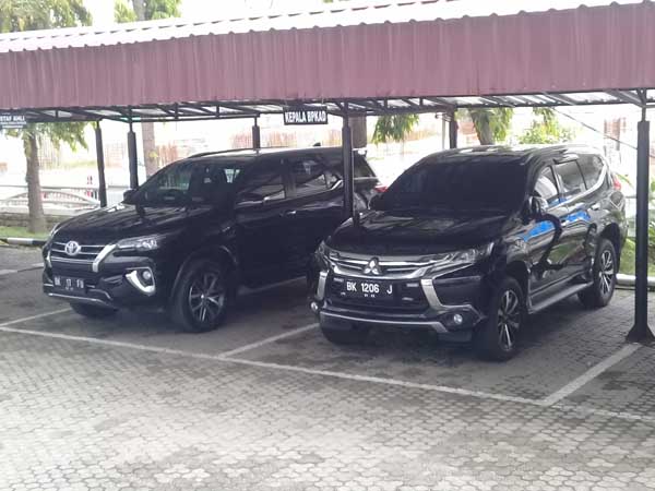 Mobil Dinas Masih Banyak Plat Hitam, Kepala OPD Pemprovsu  tak Gubris Perintah Sekdaprovsu Hj Sabrina