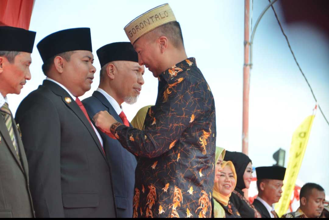 Wali Kota Tanjungbalai Menerima Penganugerahan Tanda Kehormatan Satyalancana Kebaktian Sosial dari Presiden RI