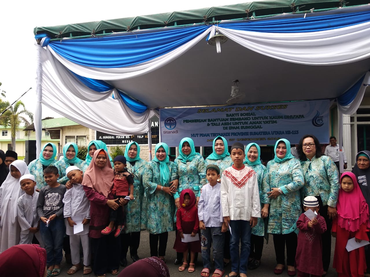 Meriahkan HUT ke-113, Dharma Wanita PDAM Tirtanadi Gelar Baksos