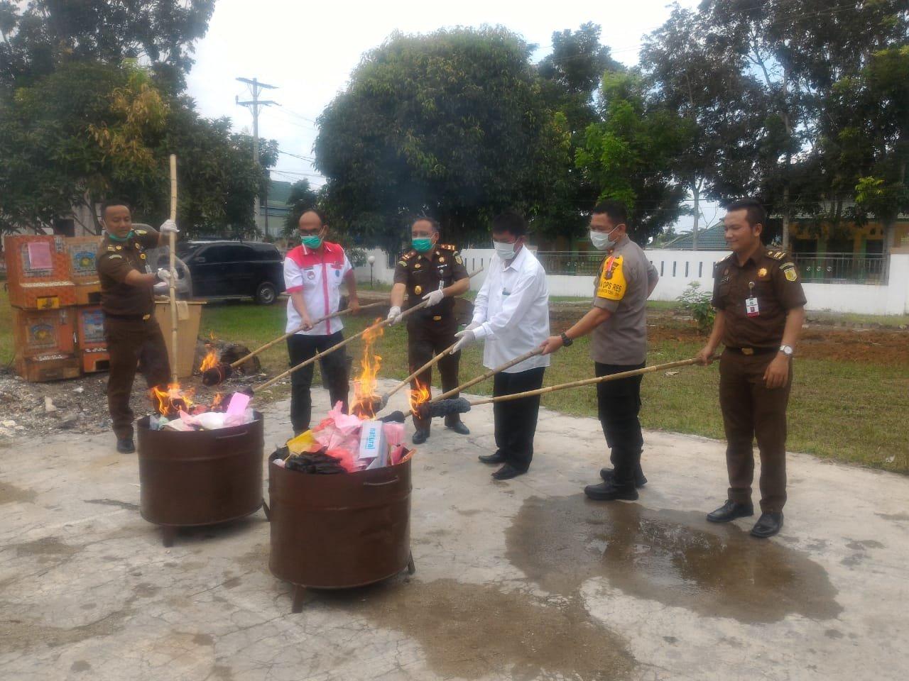 Kejari Sergai Musnahkan Barang BuktiÂ  Dari 76 Perkara