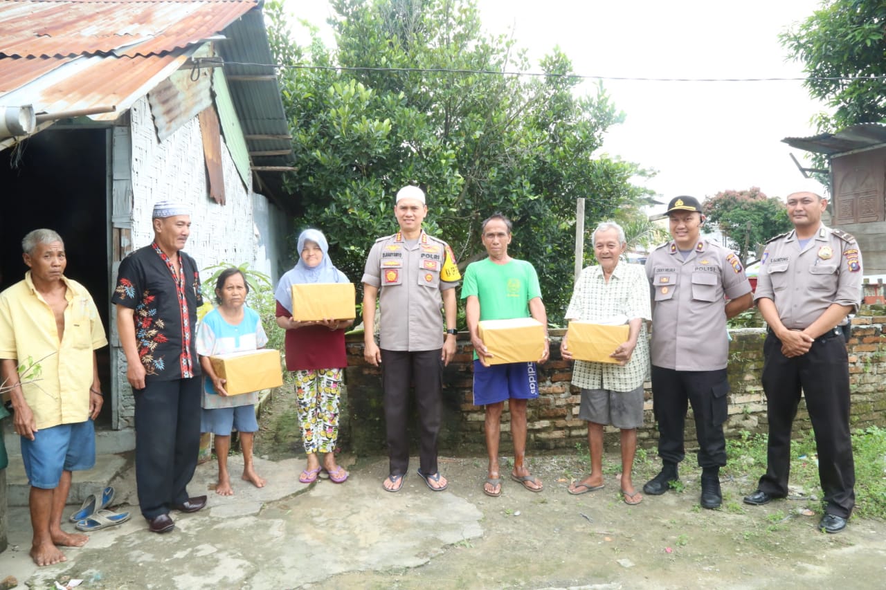 Kaum Dhuafa Doakan Karir Kapolrestabes Medan Meningkat