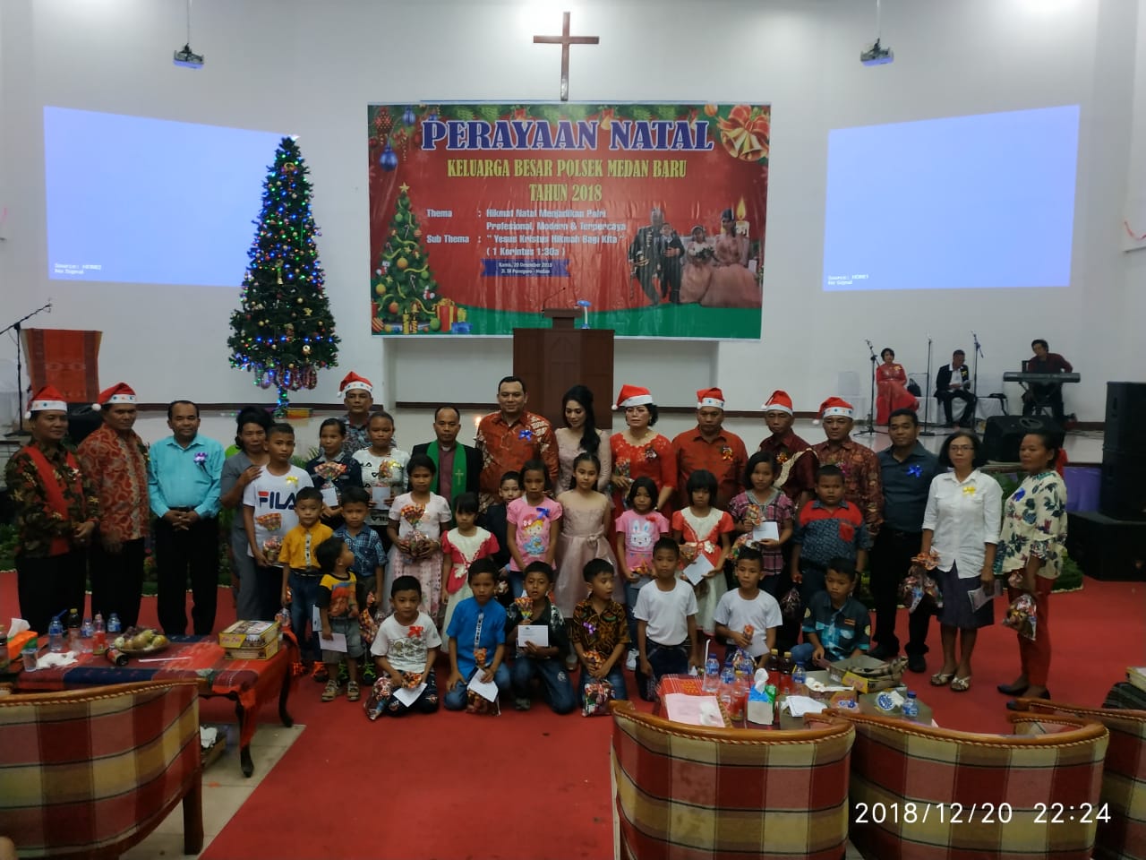 Keluarga Besar Polsek Medan Baru Rayakan Natal Sekaligus Doakan Pileg dan Pilpres 2019 Aman dan Damai