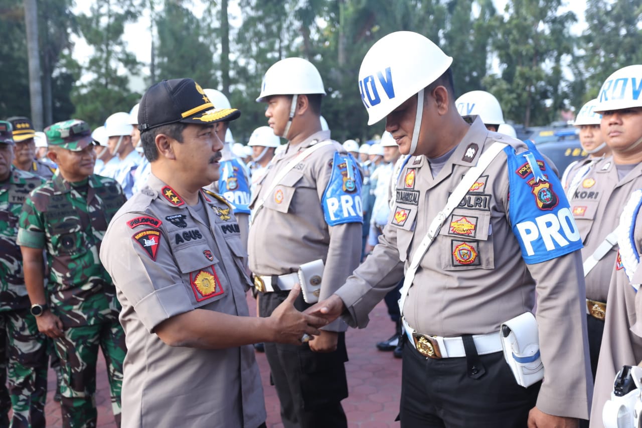 Kapolda Sumut Pimpin Upacara  Gelar Pasukan OPS Lilin Toba 2018 di Lap Kas Tubun Mapoldasu