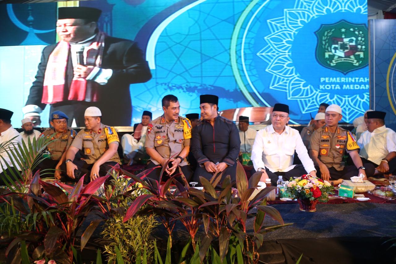 Kapolda Sumut & Kapolrestabes Medan Hadiri Dzikir Akbar & Doa Bersama Sambut Tahun Baru 2019