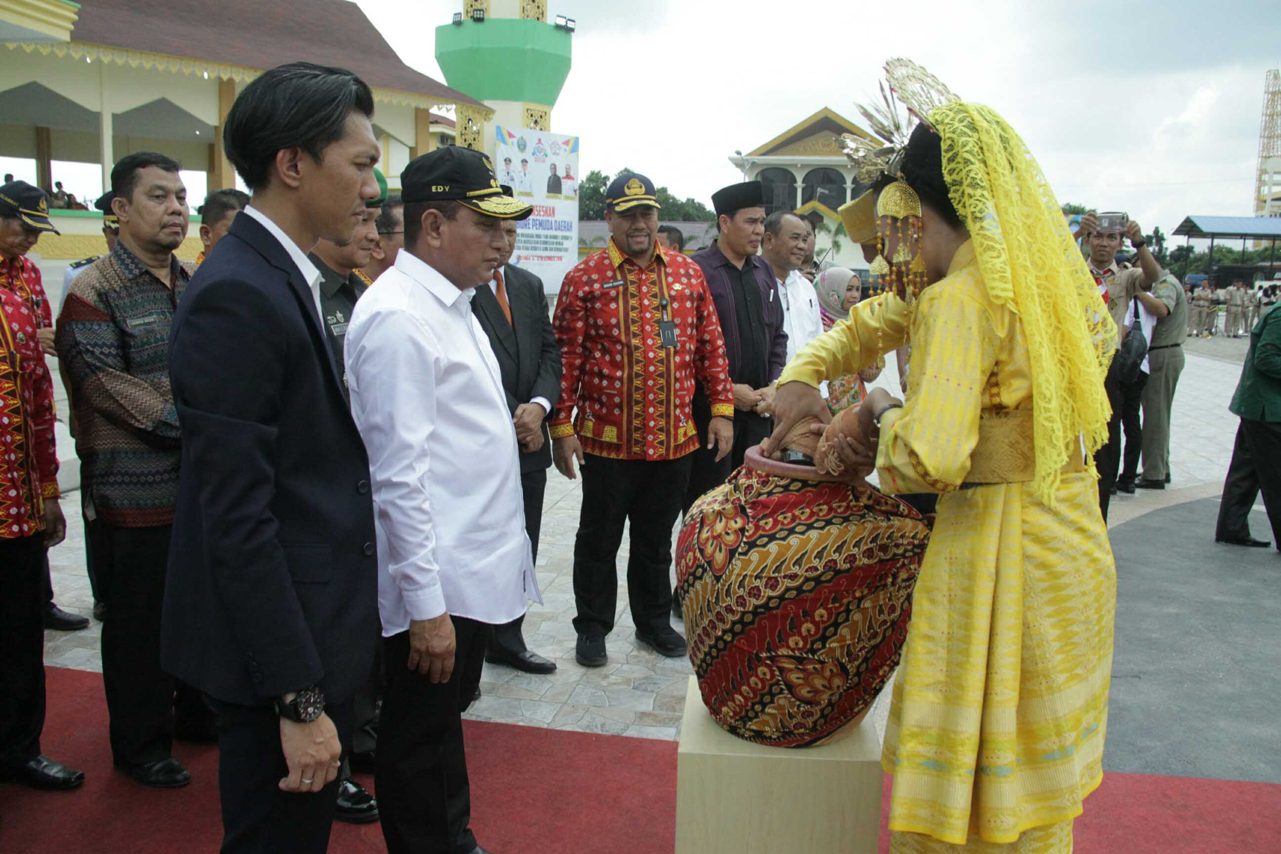 Gubsu Minta Pemuda Tingkatkan Kreativitas, Kecerdasan dan Kewirausahaan Â  Â 