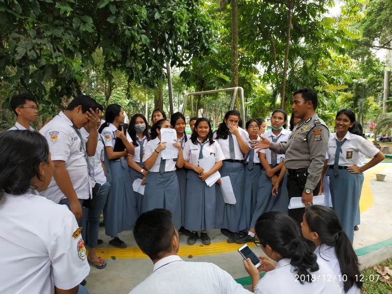 Bhabinkamtibmas Polsek Medan Baru Go To School