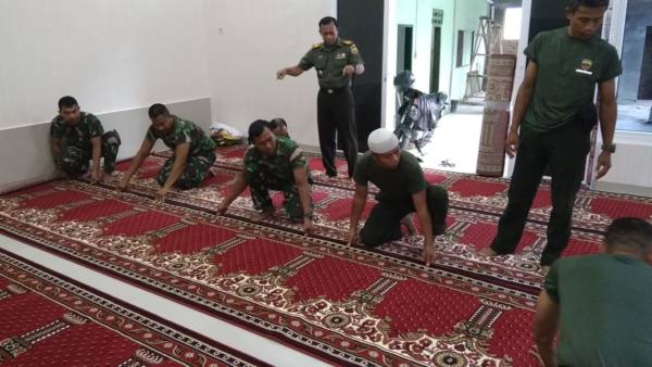 Pewarta Polrestabes Medan Serahkan Bantuan Wakapolda Sumut