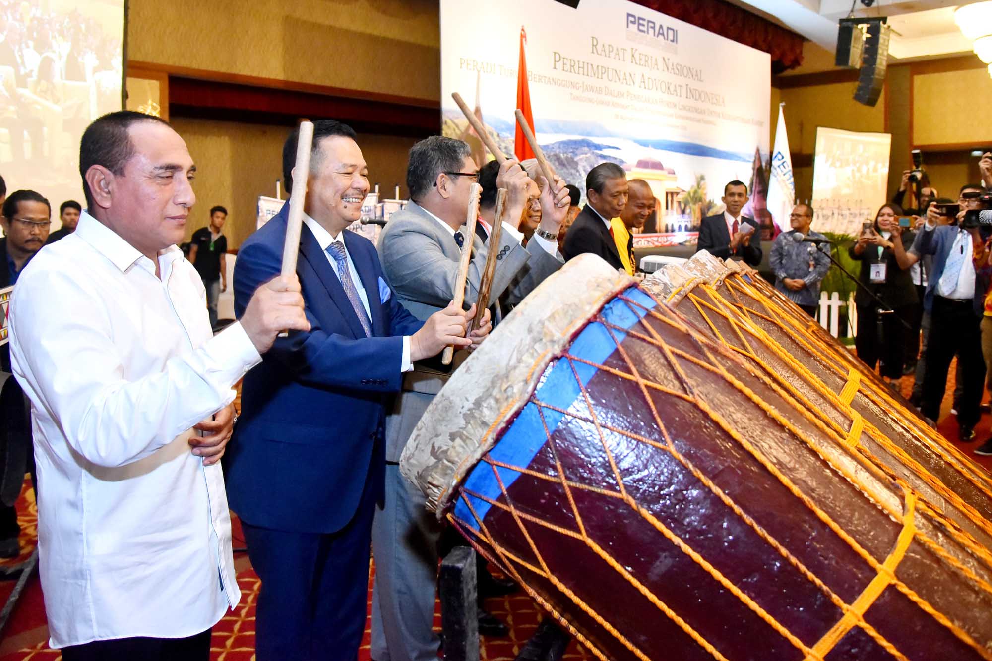 Edy Rahmayadi Harapkan Advokat Kedepankan Akhlak Saat Bertugas Â 