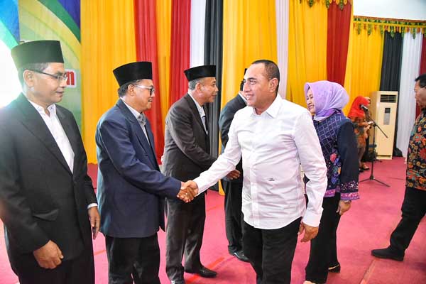 Motivasi Para Siswa di Mandailing Natal, Gubsu : Kalian Harus Lebih Hebat dari Saya