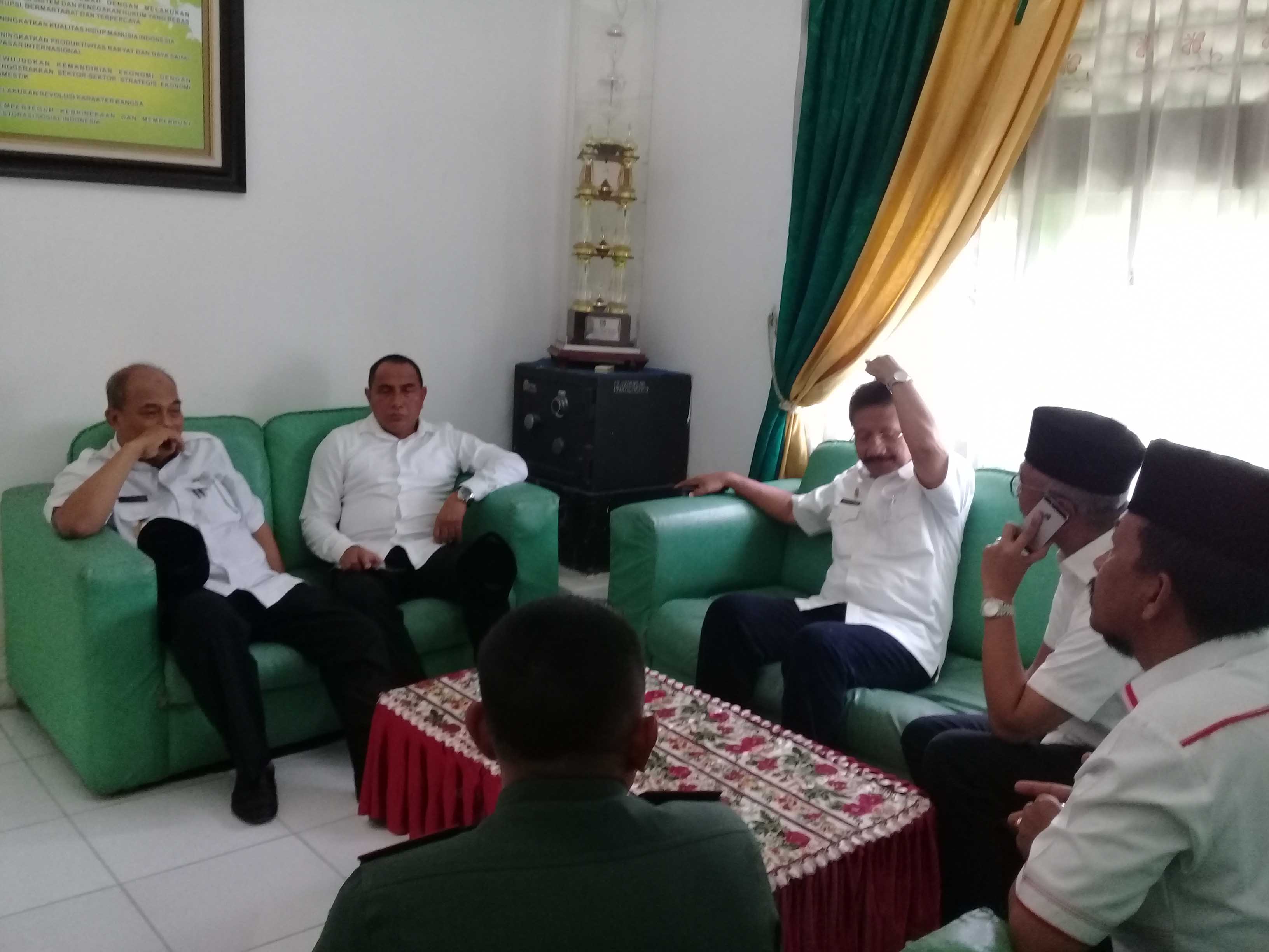 Soal Kantor Camat Tebing, Gubsu Harapkan Penyelesaian