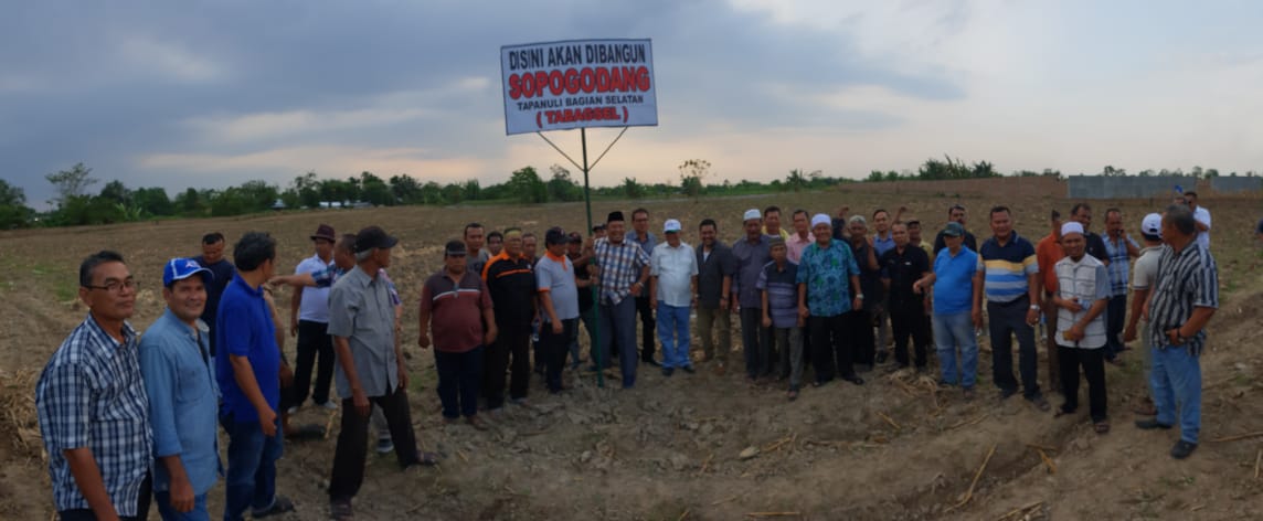 Peletakan Batu Pertama Pembangunan Sopo Godang Tabagsel
