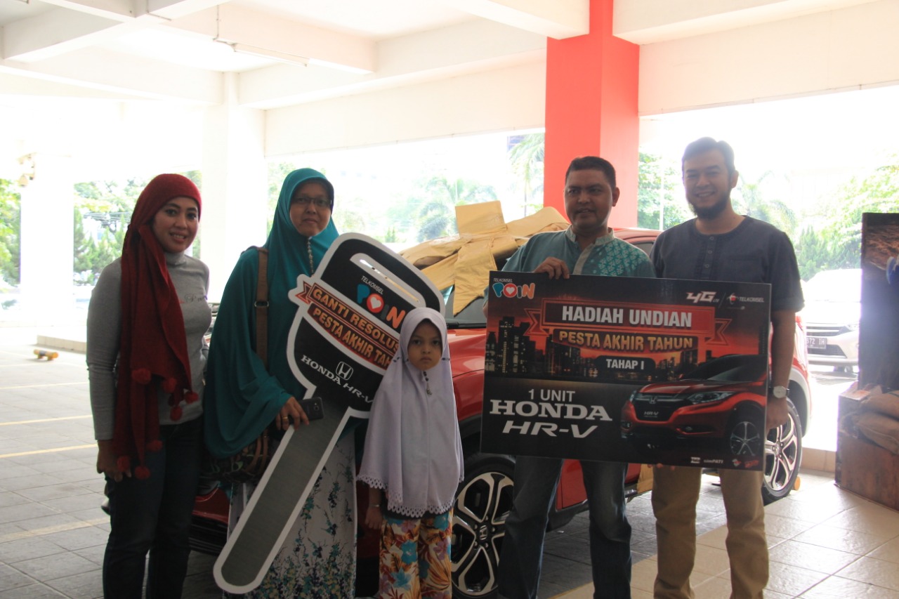 Undian Pesta Akhir Tahun 2018 Telkomsel, Pelanggan Kota Medan Raih Mobil Honda HR-V