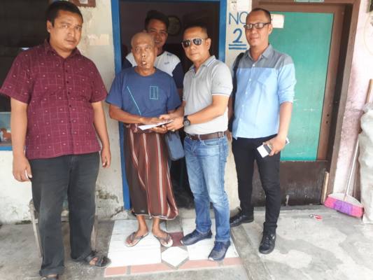 Chairum Lubis Ketua Pewarta Polrestabes Medan Bantu Warga Penderita Hernia