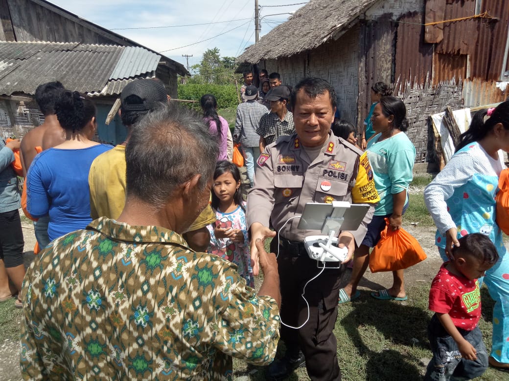 Menyatu dengan Masyarakat Sat Sabhara Polrestabea Medan Jumat Barokah