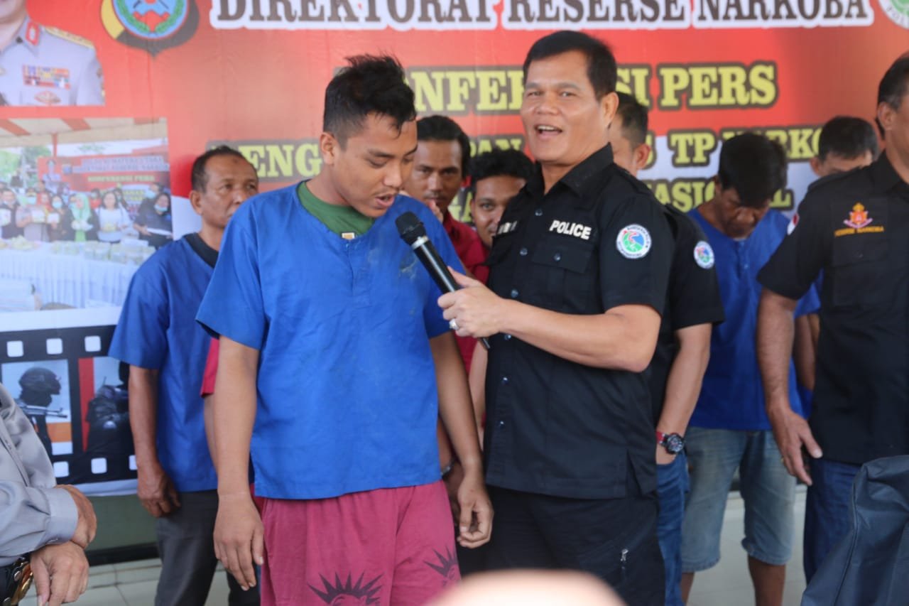 Dit Narkoba Poldasu Ringkus 10 Pengedar Narkoba Jaringan Internasional Malaysia-Sumut