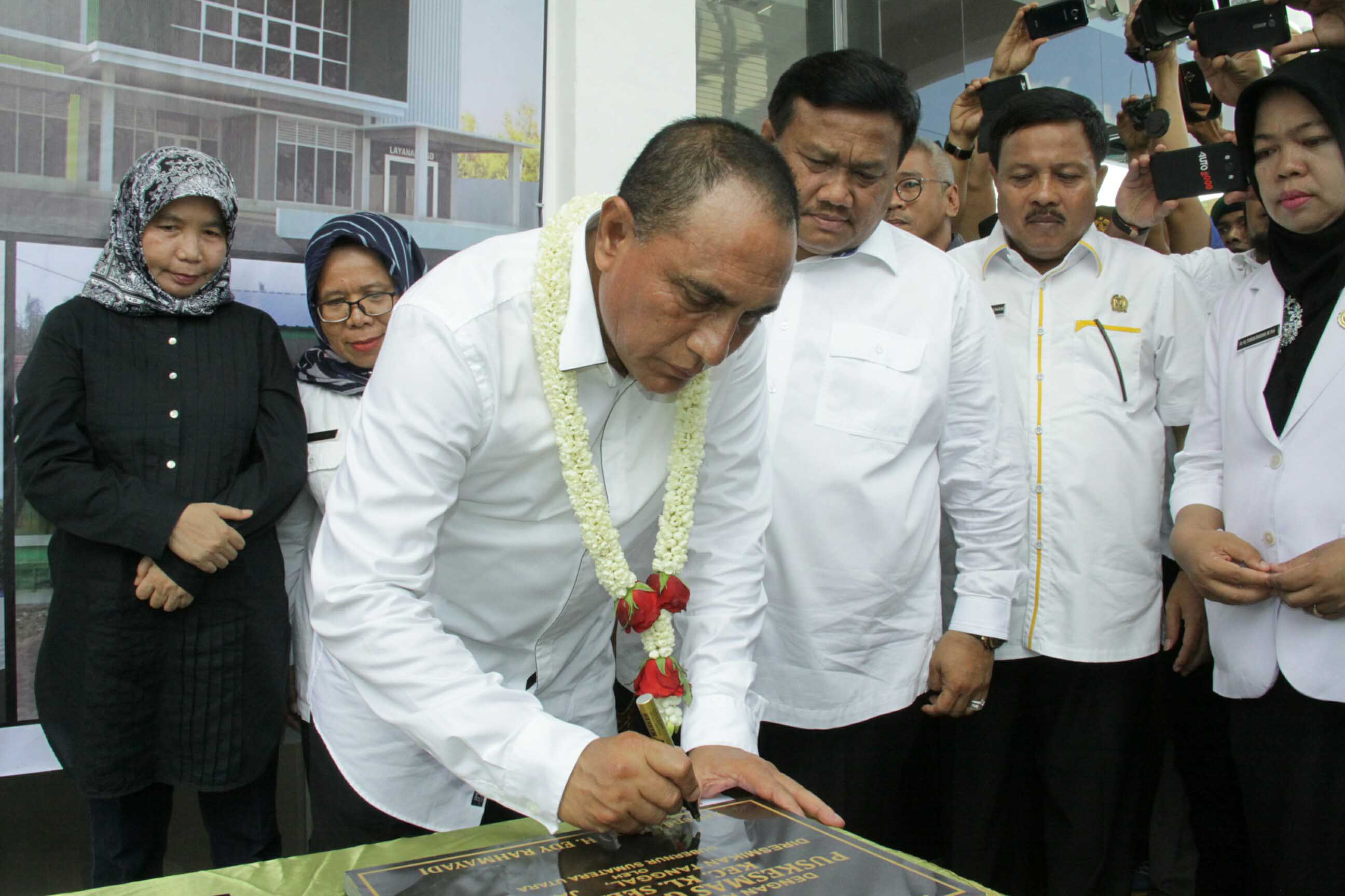 Gubsu Edy Rahmayadi Resmikan 10 Puskesmas se Kabupaten Labuhanbatu Utara