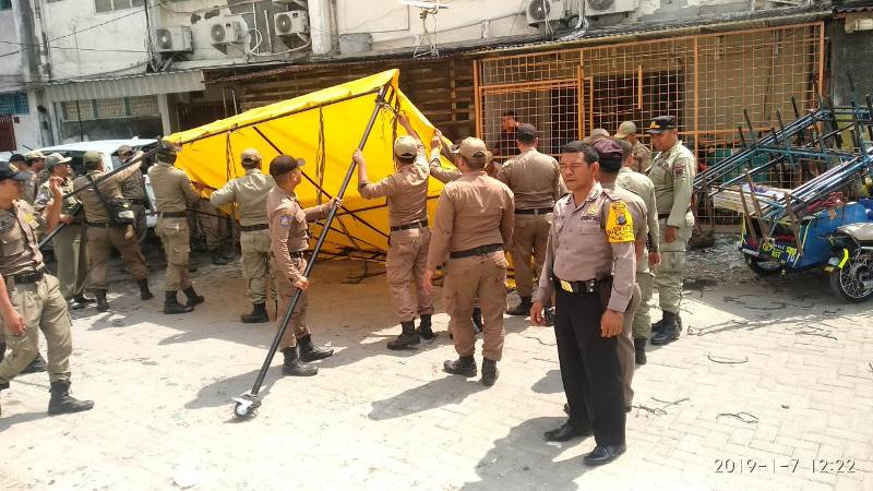 Polsek Medan Baru Kawal Penertiban PKL