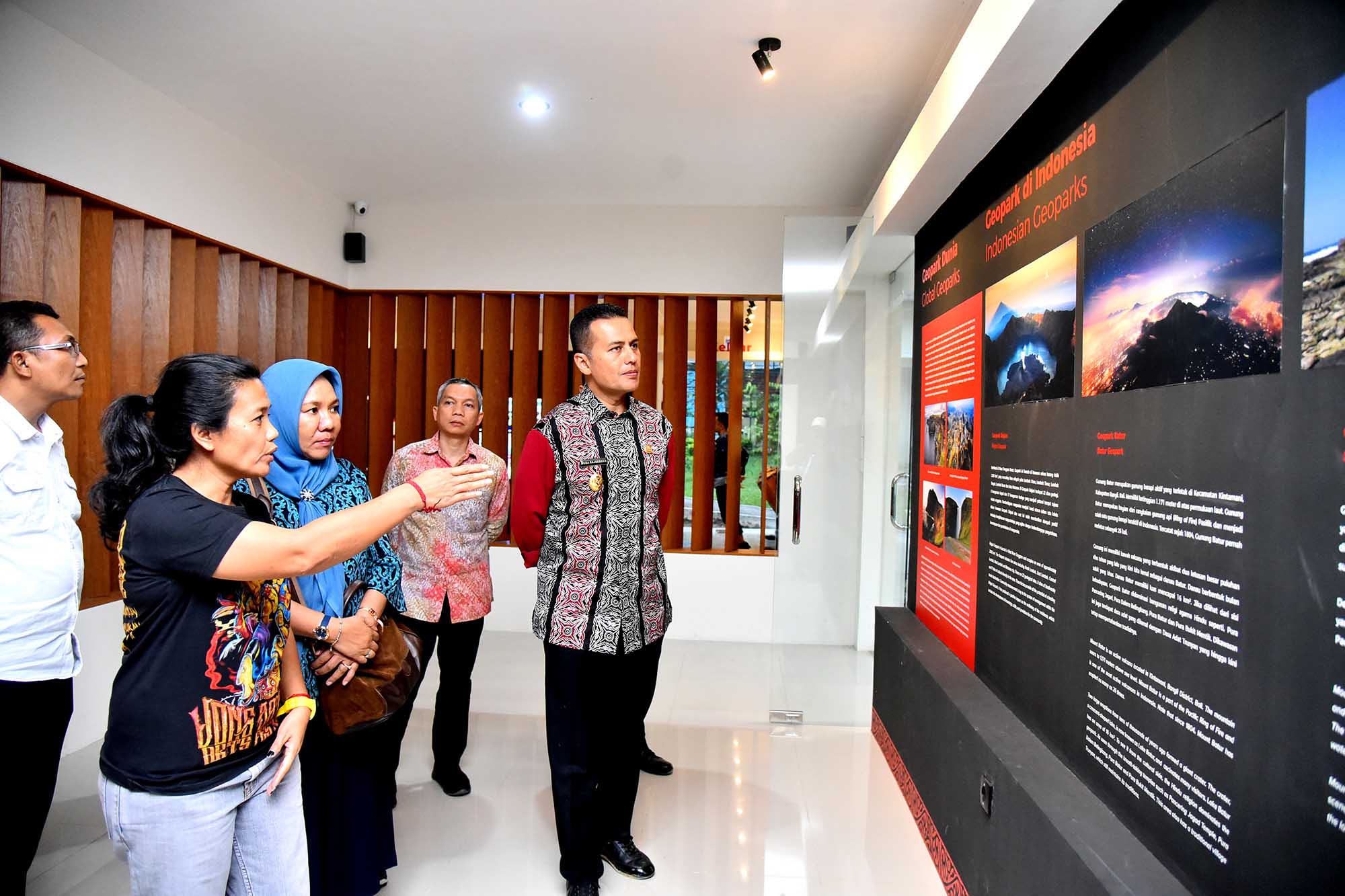 Wagubsu : Jadikan Geosite di Kawasan Danau Toba Situs Destinasi Wisata Internasional