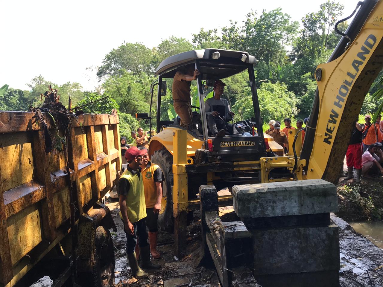 Wali Kota Langsung Tindak Lanjuti Pengaduan Warga, Jalan Bunga Pariama Amblas Langsung Diperbaiki