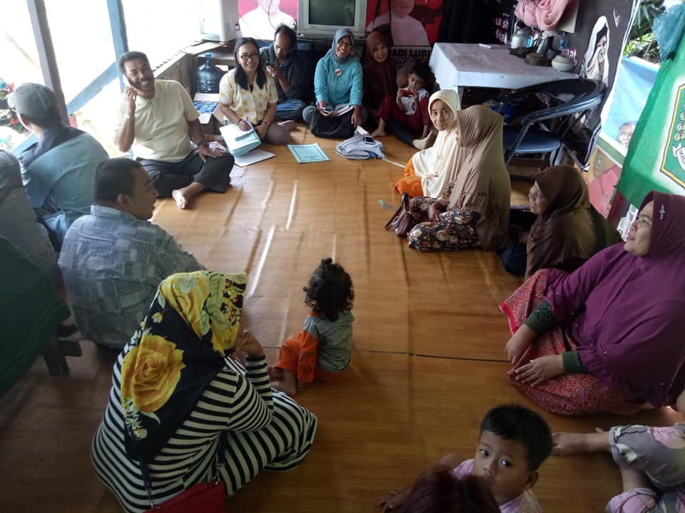 Warga Lingkungan III Kelurahan Darat Gelar Rembuk di Pendopo