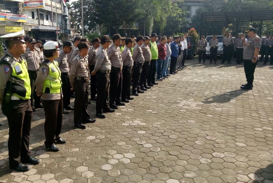 Kompol Martuasah Pimpin Apel Kesiapan Personil Polsek Medan Baru Pam Imlek 2570 Tahun 2019